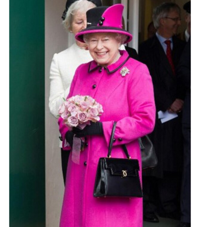 エリザベス女王もご愛用の「ロウナーロンドン」からキュートなミニバッグが登場！ | mi-mollet NEWS FLASH Fashion