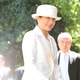 雅子さま「初夏のホワイトの装い」皇后の品格ある装いから24年前のパンツスーツまで