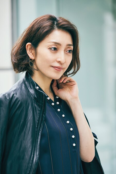 40代髪型 目指したいのは女優風 ふんわりボブ 究極の大人フェミニン 40代の髪型 ヘアカタログ Br 大人のおしゃれはヘアスタイルから Mi Mollet ミモレ 明日の私へ 小さな一歩