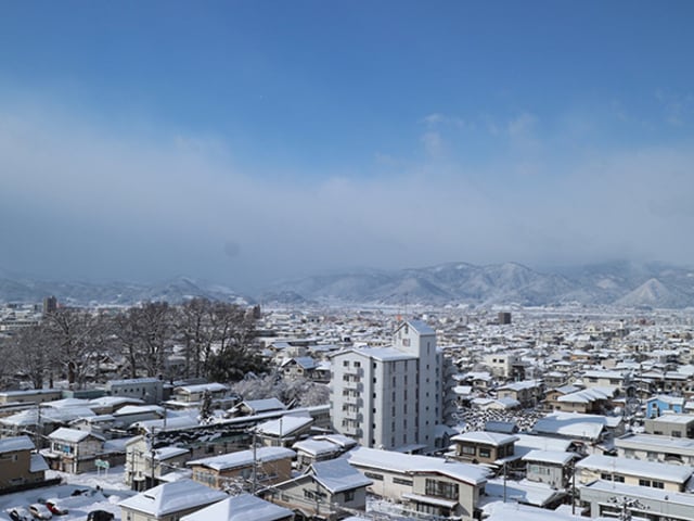 防寒とおしゃれは両立できる！雪国在住エディターが愛用する防寒コート