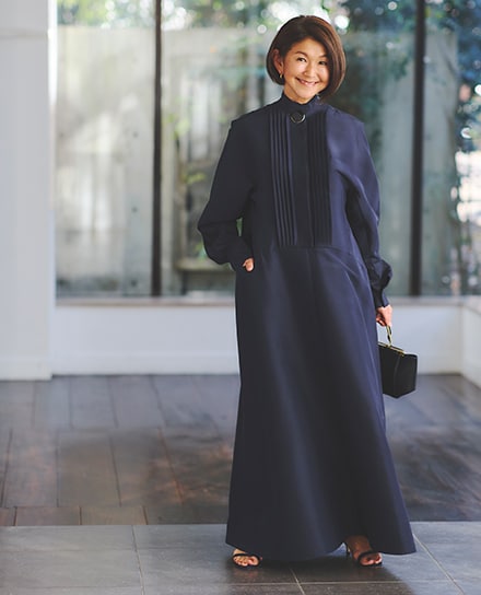 40〜50代母が着たい卒業式の「ネイビー服」。意外なおすすめブランド、実は使えるデザインとは？