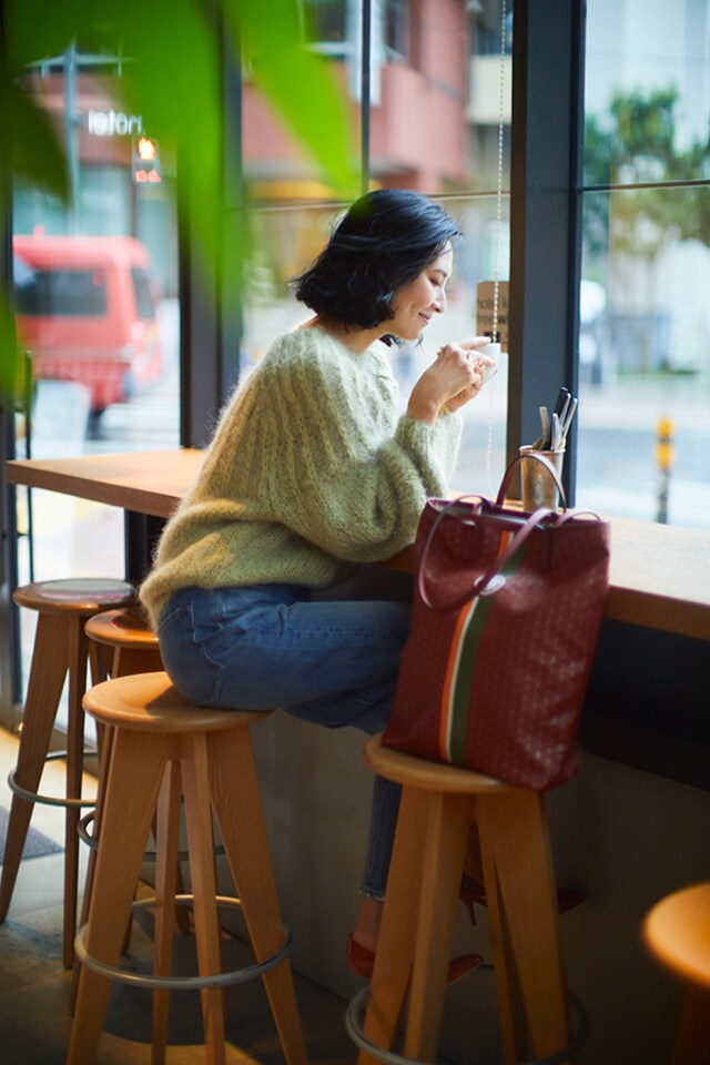 大草直子】知らない誰かとおそろいにならない、モワナのたて型トート