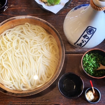 本場のさぬきうどん店に学ぶ。ariko流自宅アレンジレシピ【人気料理家arikoさんのおいしい大人旅③】_img0